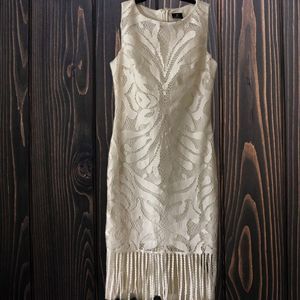 𝅺JULIA JORDAN White Lace Overlay Dress, size 4